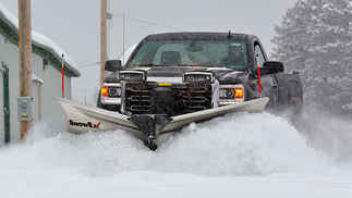  New SnowEx 9.5 SS HDV Model, V-plow Flare Top, Trip edge Stainless Steel V-Plow, Automatixx Attachment System